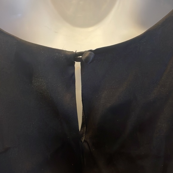 SAKS FIFTH AVE silk sleeveless top - Picture 4 of 6